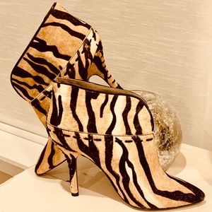 Nine West Animal Print Booties !